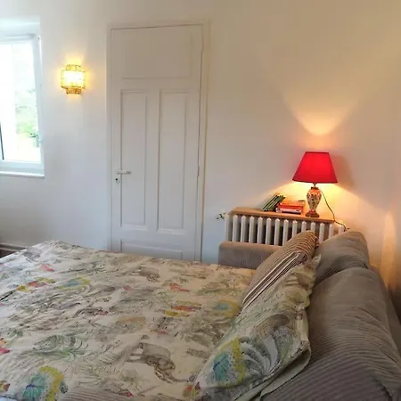 Lumineux A 100m De La !