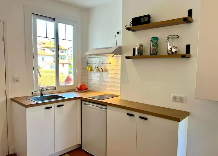 Διαμέρισμα Lumineux A 100m De La ! Saint-Jean-de-Luz